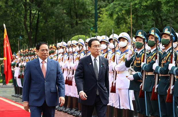 PM Pham Minh Chinh hosts welcoming ceremony for Japanese counterpart